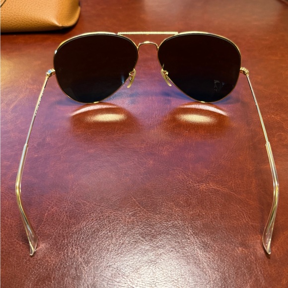 Ray-Ban Gold Aviator Sunglasses RB3026 - Picture 4 of 6